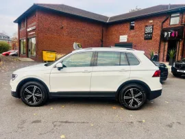 Voiture Volkswagen Tiguan 2.0 TDI SE Navigation SUV 5dr Diesel DSG Euro 6 (s/s) (150 ps)