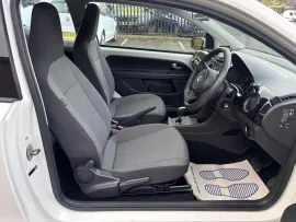 Voiture Volkswagen UP! Hatchback 1.0 BlueMotion Tech Move up! (2013/63) 3dr