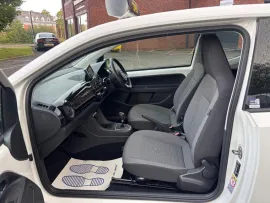 Voiture Volkswagen UP! Hatchback 1.0 BlueMotion Tech Move up! (2013/63) 3dr