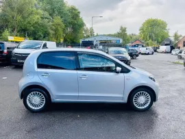 Voiture Volkswagen UP! Hatchback 1.0 High up! (2014/14) Hatchback 5dr