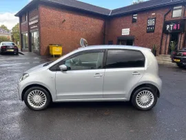 Voiture Volkswagen UP! Hatchback 1.0 High up! (2014/14) Hatchback 5dr