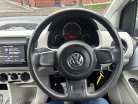 Voiture Volkswagen UP! Hatchback 1.0 Move up! (2012/62) 5dr