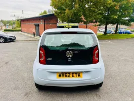 Voiture Volkswagen UP! Hatchback 1.0 Move up! (2012/62) 5dr