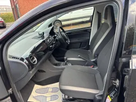 Voiture Volkswagen Hatchback 1.0 High up! (2012/62) 5dr