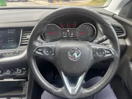Voiture Vauxhall Grandland X 1.2 Turbo Elite Nav SUV 5dr Petrol Manual Euro 6 (s/s) (130 ps)