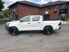 Voiture Toyota Hi-Lux 2.4 D-4D Active Pickup Double Cab 4dr Diesel Manual 4WD Euro 6 (3.5t) (150 ps)