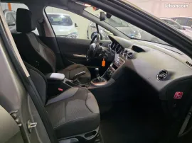 Voiture PEUGEOT 308 - 1.6 HDi 92 CV ACTIVE - 5 CV