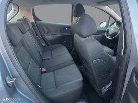 Voiture PEUGEOT 207 - 1.6 HDi 90 CV STYLE - 5 CV