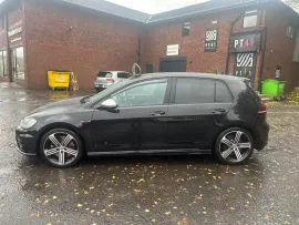 Voiture Volkswagen Golf 2.0 TSI R HATCHBACK 5DR PETROL DSG 4MOTION EURO 6 (S/S) (320 PS) AUTO MOT 11/26 59K ULEZ