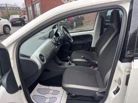 Voiture Volkswagen HIGH UP 1.0 5dr