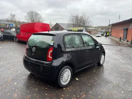 Voiture Volkswagen HIGH UP AUTO MOT 11/26 43K ULEZ 1.0 5dr