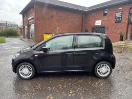 Voiture Volkswagen HIGH UP AUTO MOT 11/26 43K ULEZ 1.0 5dr