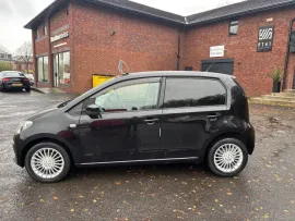 Voiture Volkswagen HIGH UP AUTO MOT 11/26 39K ULEZ 1.0 5dr