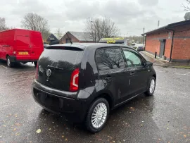 Voiture Volkswagen HIGH UP AUTO MOT 11/26 39K ULEZ 1.0 5dr