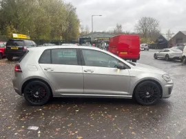 Voiture Volkswagen Golf 2.0 TSI GTI TCR HATCHBACK 5DR PETROL DSG EURO 6 (S/S) (290 PS) AUTO MOT 11/26 40K ULEZ