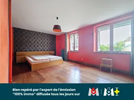 Vente Monnaie centre- maison familiale 245m2 – Terrain arboré 1 120 m² – Piscine – 3 garages