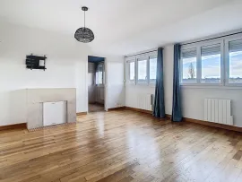 Vente APPARTEMENT DUPLEX AU PIED DES COMMERCES