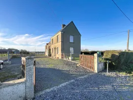Vente Maison avec potentiel d'agrandissement et grand terrain à 10