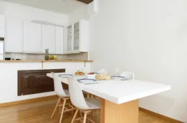 Location Appartement T3 meublé proche commerces à Paris 6e