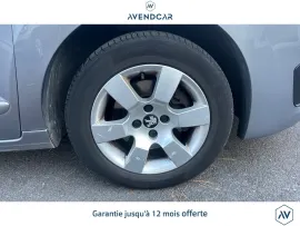 Voiture 5008 GENERATION-I 1.6 BLUEHDI 120 STYLE