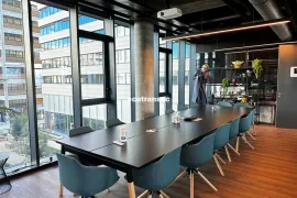 Vente Bureaux aménagés – 320 m² – Disponibilité immédiate à Confluence