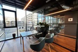 Vente Bureaux aménagés – 320 m² – Disponibilité immédiate à Confluence