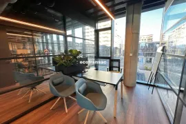 Vente Bureaux aménagés – 320 m² – Disponibilité immédiate à Confluence