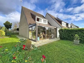 Maison avec véranda, 4 chambres, SAINT-LO proche des commodi Le Mesnil-Rouxelin