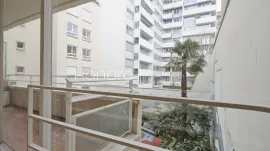 Location VICTOR HUGO – BELLES FEUILLES – 2 P MEUBLE RENOVE