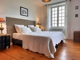 Vente PERIGORD NOIR MANOIR GÎTES CHAMBRES D'HÔTES 27 HA