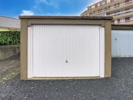 Vente APPARTEMENT T2 DERNIER ETAGE AVEC ASCENSEUR BALCON ET GARAGE