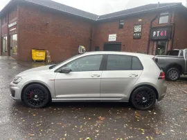Voiture Volkswagen Golf 2.0 TSI GTI TCR HATCHBACK 5DR PETROL DSG EURO 6 (S/S) (290 PS) AUTO MOT 11/26 40K ULEZ