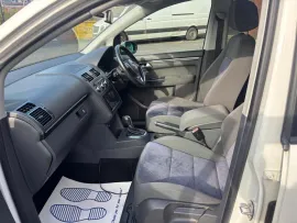 Voiture Volkswagen Touran 1.4 TSI HIGHLINE AUTOMATIC 5dr