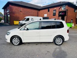 Voiture Volkswagen Touran 1.4 TSI HIGHLINE AUTOMATIC 5dr