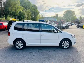 Voiture Volkswagen Touran 1.4 TSI HIGHLINE AUTOMATIC 5dr