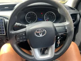 Voiture Toyota Hi-Lux 2.4 D-4D Active Pickup Double Cab 4dr Diesel Manual 4WD Euro 6 (3.5t) (150 ps)