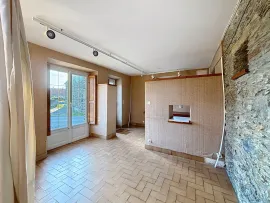 Vente Maison en pierre avec potentiel et dépendances   Saint-Georg
