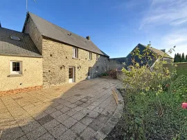 Vente Maison en pierre avec potentiel et dépendances   Saint-Georg