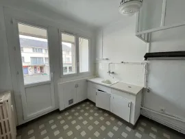 Vente APPARTEMENT 1ER ETAGE EN CENTRE VILLE