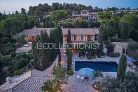 Location de vacances Villa Mirror