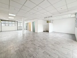 Location Location Bureaux Marseille 13011
