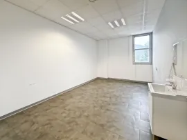 Location Location Bureaux Marseille 13011