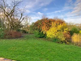 Vente GRANDE MAISON FAMILIALE AVEC SOUS-SOL ET VIE DE PLAIN-PIED