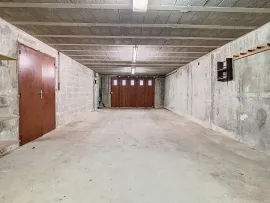 Vente GRANDE MAISON FAMILIALE AVEC SOUS-SOL ET VIE DE PLAIN-PIED
