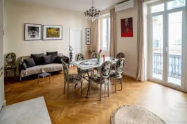 Vente Rue de France Proche carré d'or 4 pieces rénové et meublé