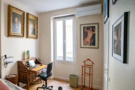 Vente Rue de France Proche carré d'or 4 pieces rénové et meublé