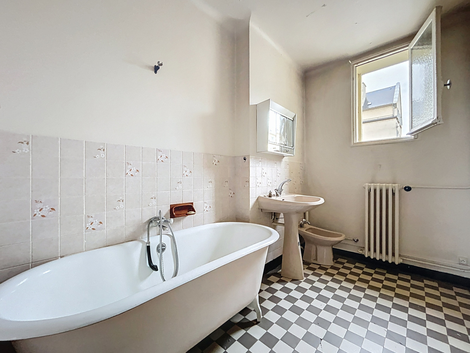Vente CENTRE-VILLE DE SAINT-LÔ, Appartement avec garage