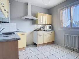 Vente APPARTEMENT RENOVE AVEC ASCENSEUR ET BALCON