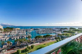 . Villeneuve Loubet