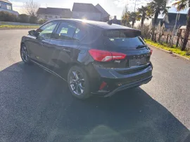 Voiture Ford Focus ST Line / 2021/ GARANTIE 12 MOIS